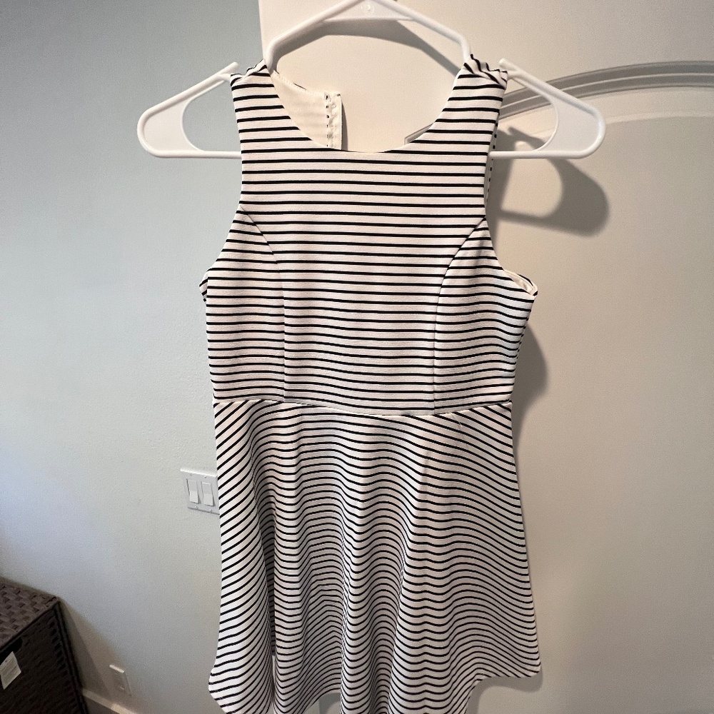 Zuni’s striped kids dress